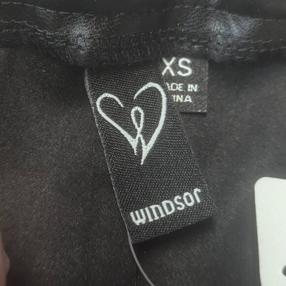 NWT Windsor Size XS Black Pleather Cargo Pants - Picture 6 of 12